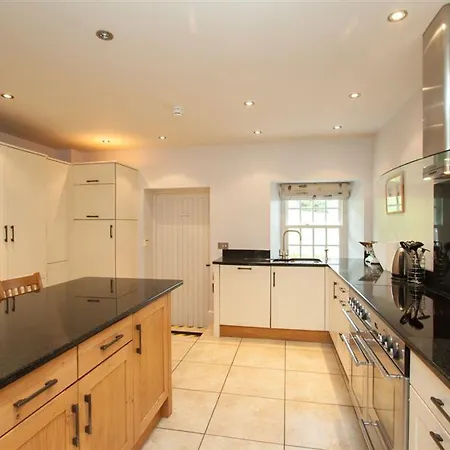 Holiday home The School